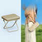 Tabouret pliant portable au design inspiré d'un sac à main